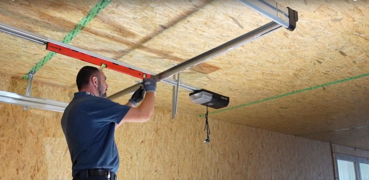 Garagentor elektrisch nachrüsten Wie geht das?